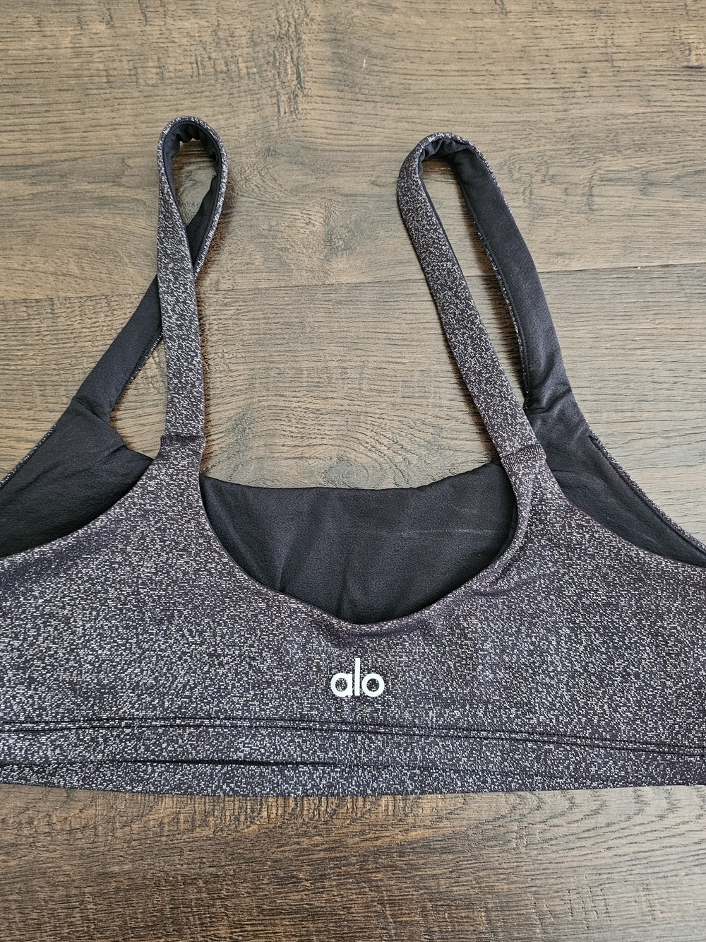 ALO Yoga Airlift Sports Bra - Shimmer Black - NWOT Size Small